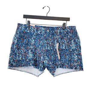 Levi's abstract chevron print shorts with a raw, frayed hem womens size 14 NWT